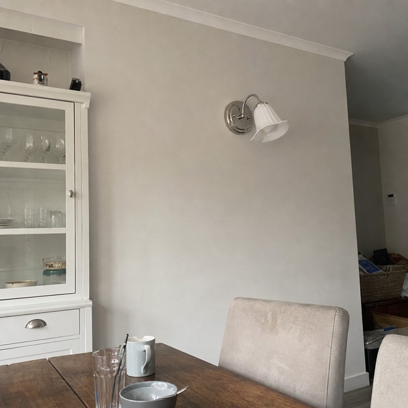 Photo client de l'applique murale dans une salle à manger