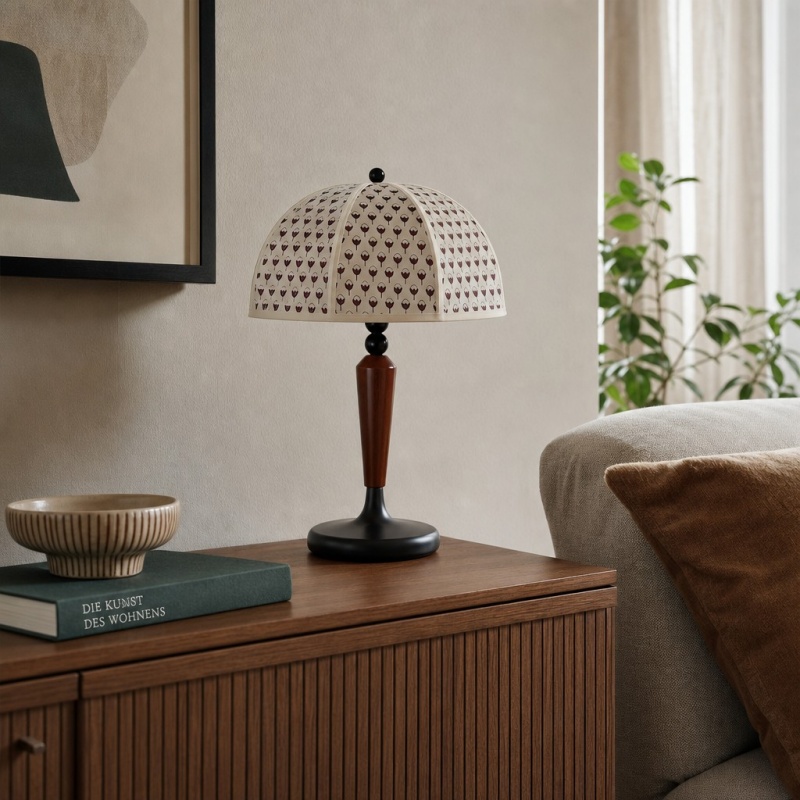 Lampe de table vintage française dans un salon