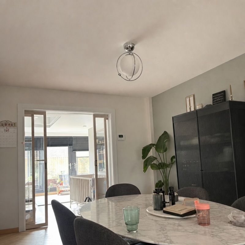 Photo client du plafonnier Kallera dans une salle à manger