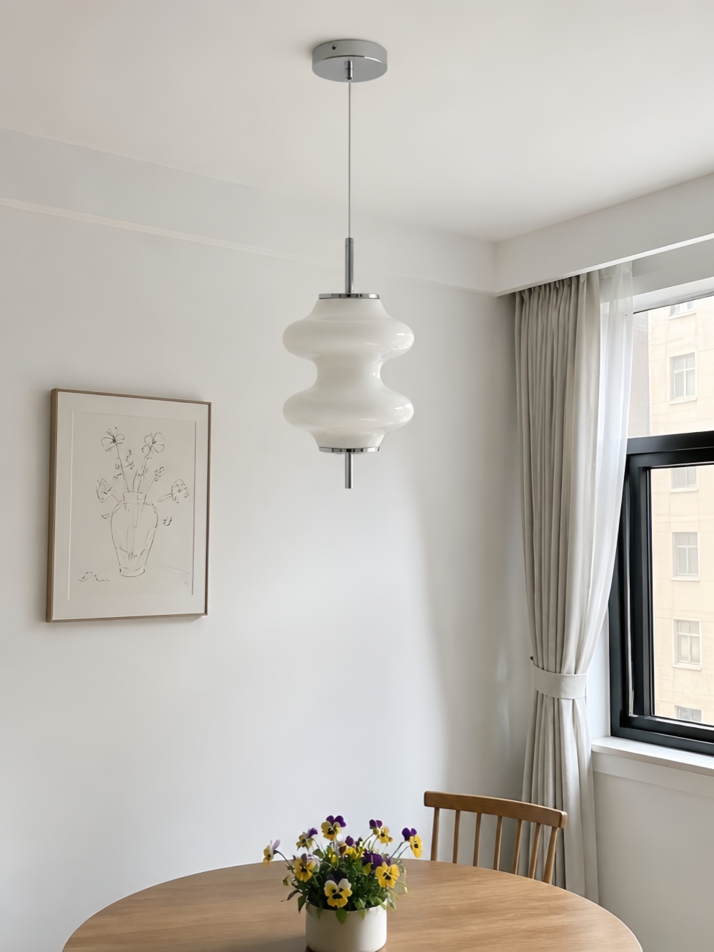 Mallew pendant light in dining room