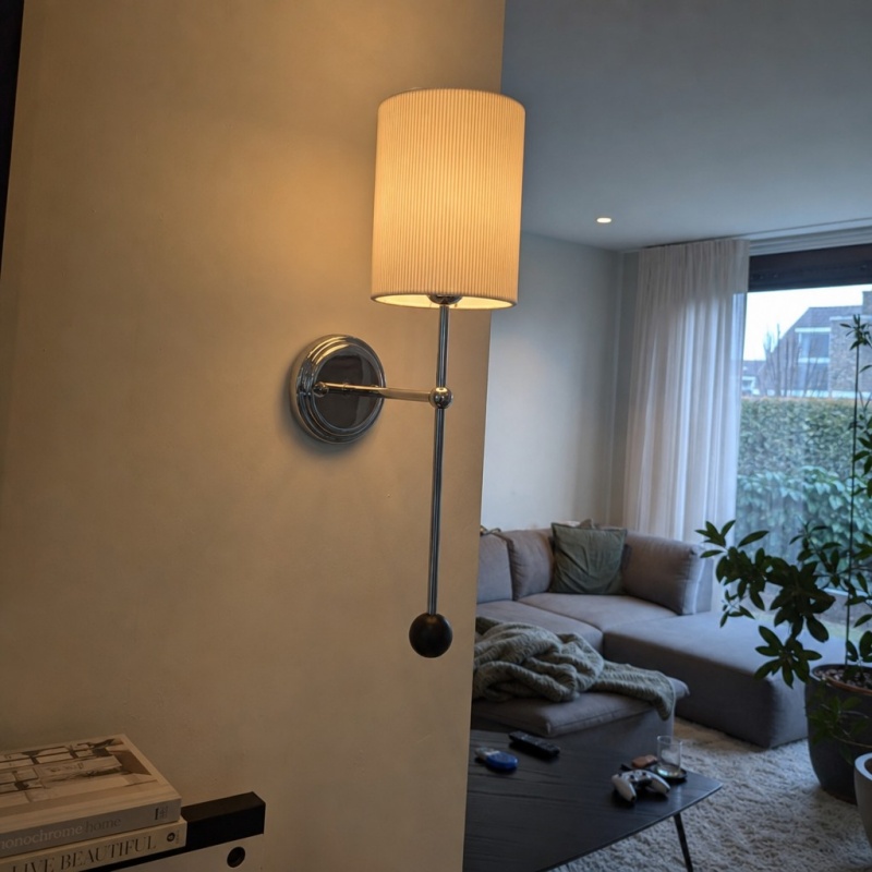Customer photo of the wall lamp with warm light