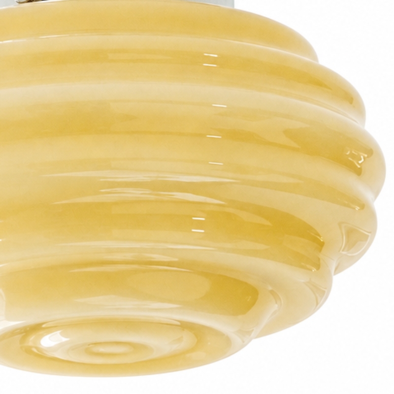 Détail du verre jaune crème en couches