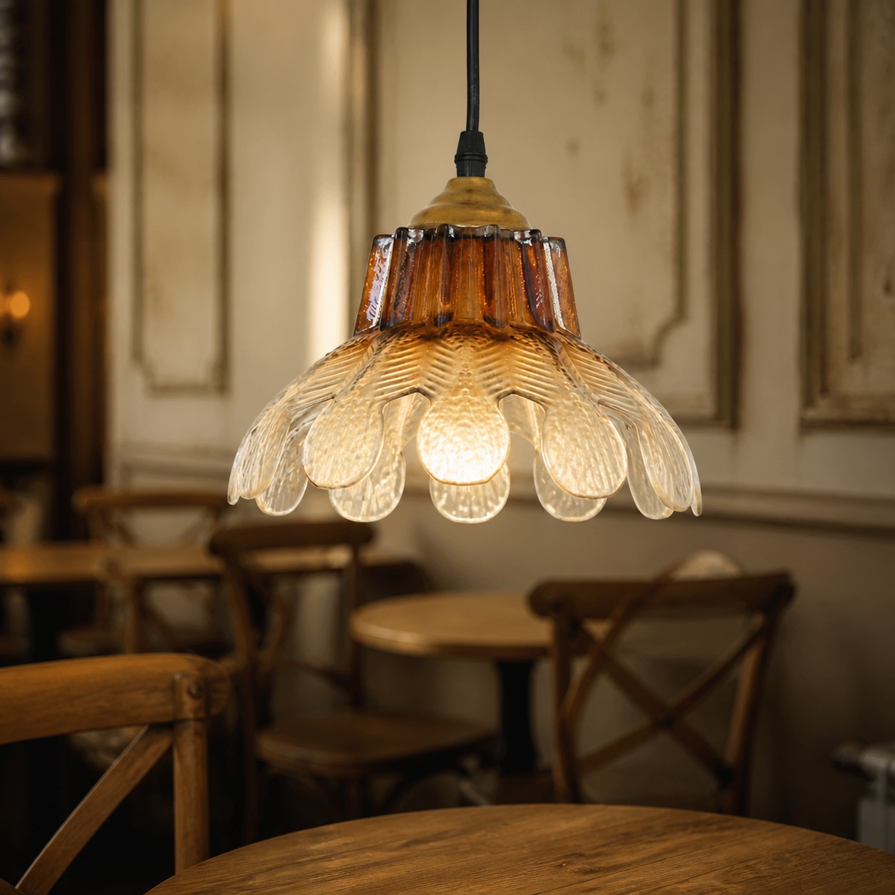 Gradient Fluted Glass Flower Pendant Light detail image 2